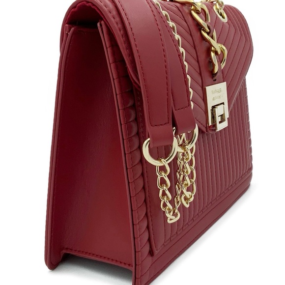 BADGLEY MISCHKA RED QUILTED CROSSBODY - Picture 4 of 5